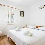 Апартаменты With Parking Space - Brac - 2948 *