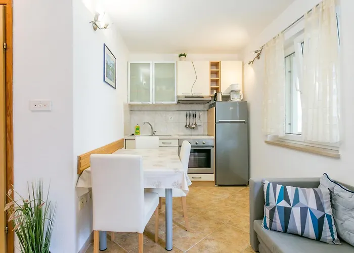 With Parking Space Postira, Brac - 2948 Apartamento Postira